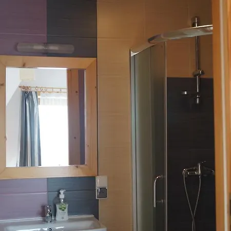 Zowiyrucha -100 M Do Wyciagow Narciarskich I 900 M Do Term Homestay Bukowina Tatrzanska